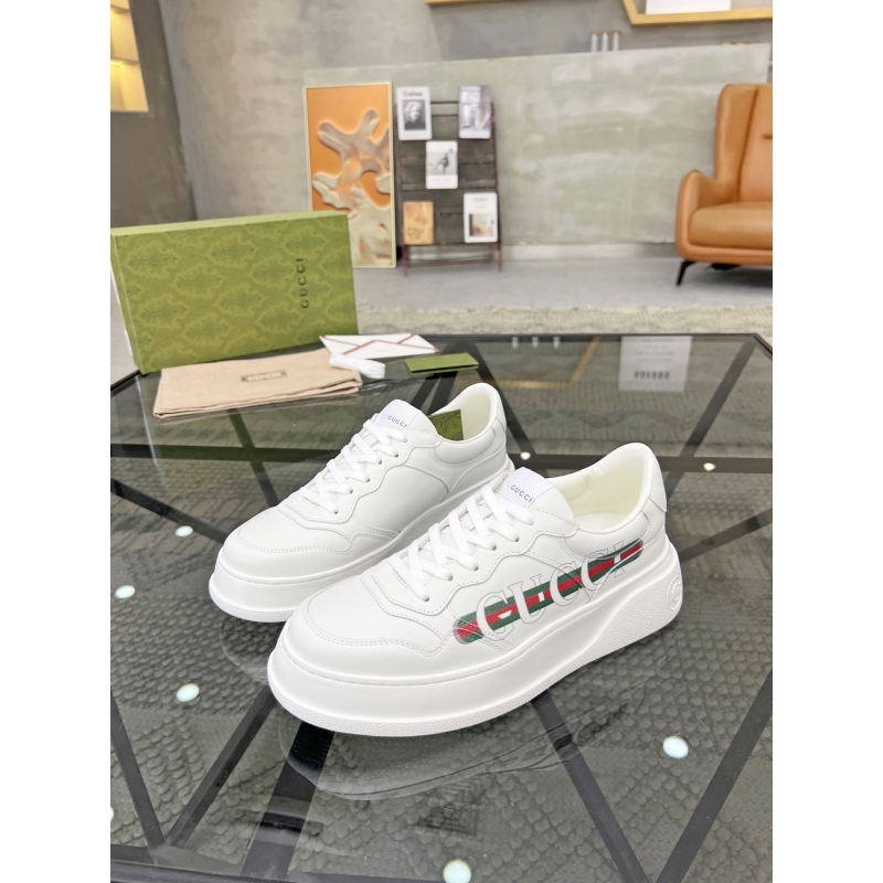 G*u*i casual shoes